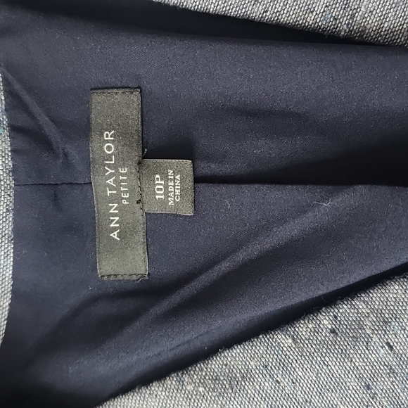 ~Ann Taylor~ Women's Blazer - Picture 2 of 6